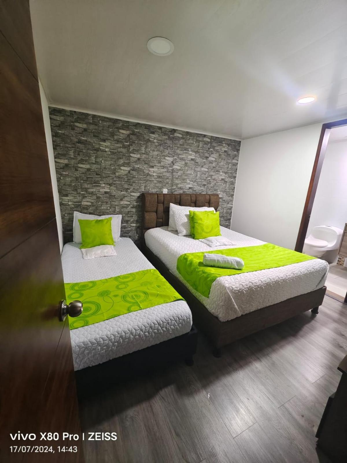 Hotel Kristal Ferial بوغوتا المظهر الخارجي الصورة